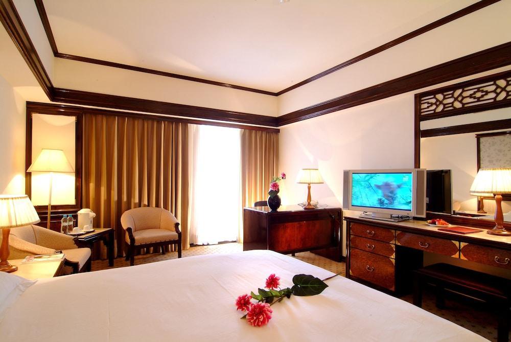 King'S Town Hotel Гаосюн Екстер'єр фото