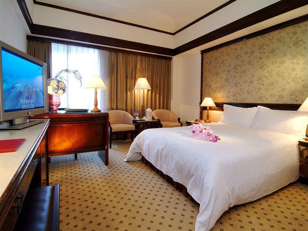 King'S Town Hotel Гаосюн Екстер'єр фото
