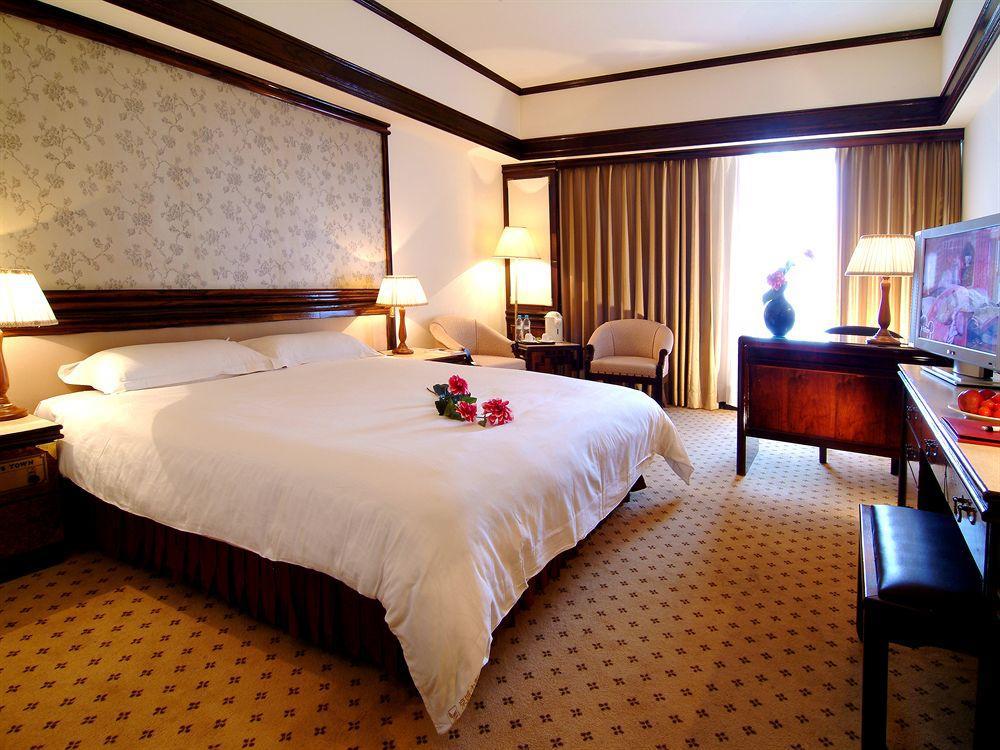King'S Town Hotel Гаосюн Екстер'єр фото