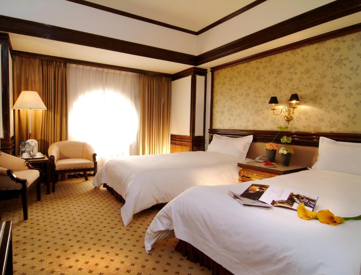 King'S Town Hotel Гаосюн Екстер'єр фото