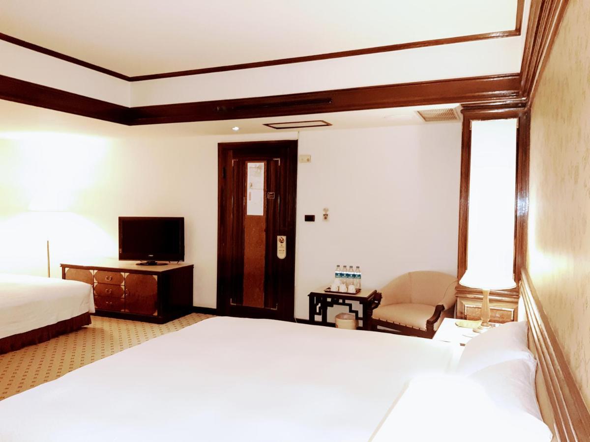 King'S Town Hotel Гаосюн Екстер'єр фото