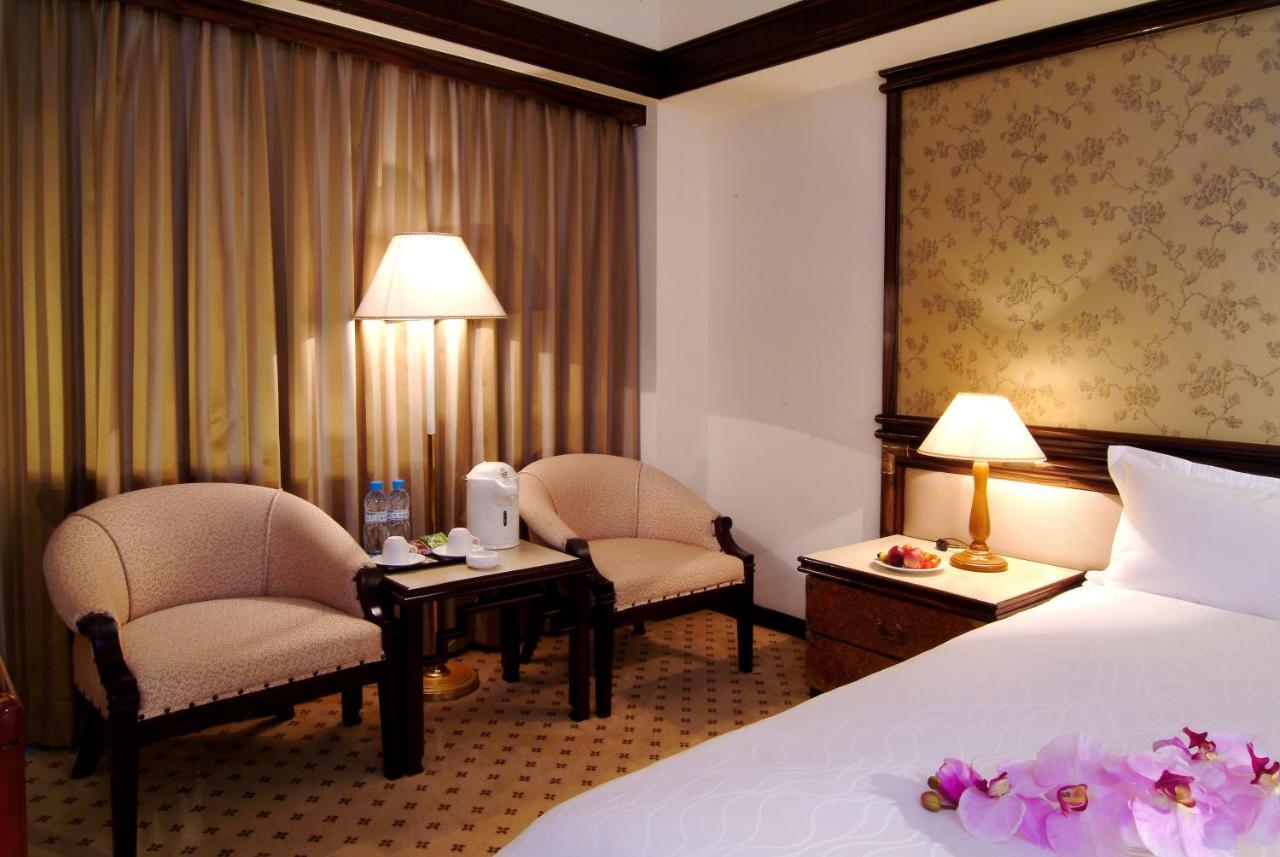 King'S Town Hotel Гаосюн Екстер'єр фото