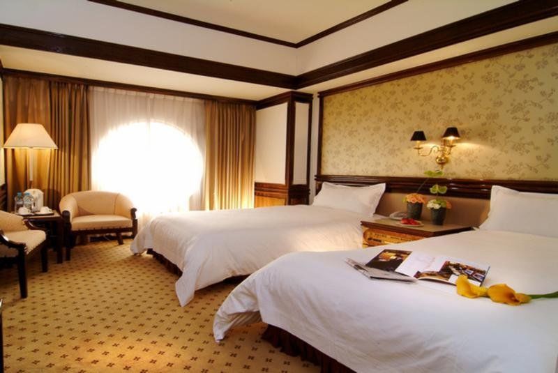 King'S Town Hotel Гаосюн Екстер'єр фото