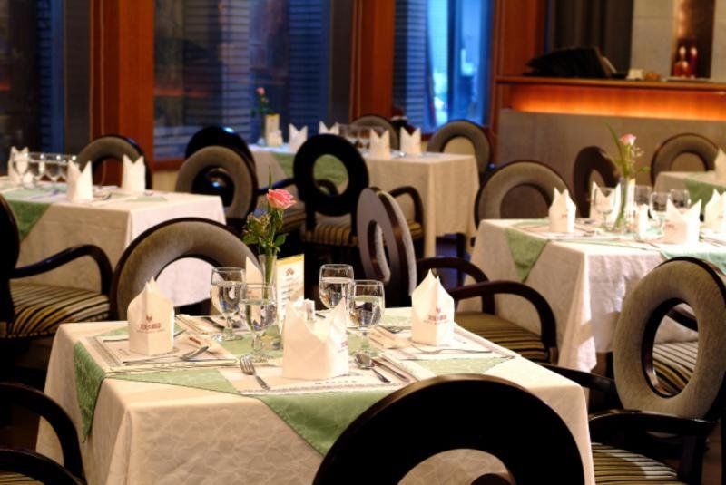 King'S Town Hotel Гаосюн Екстер'єр фото