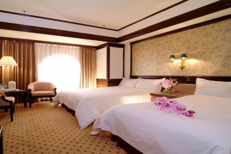 King'S Town Hotel Гаосюн Екстер'єр фото