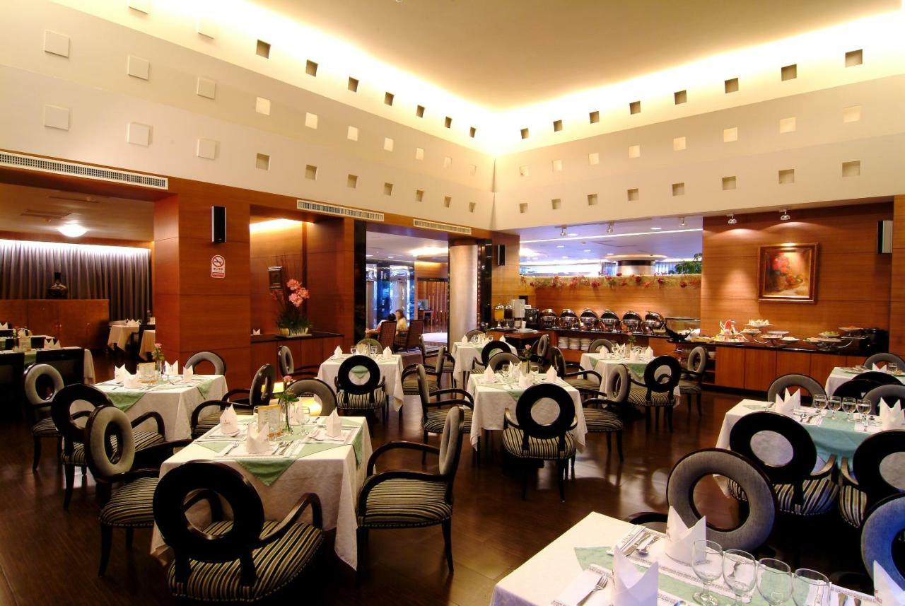 King'S Town Hotel Гаосюн Екстер'єр фото